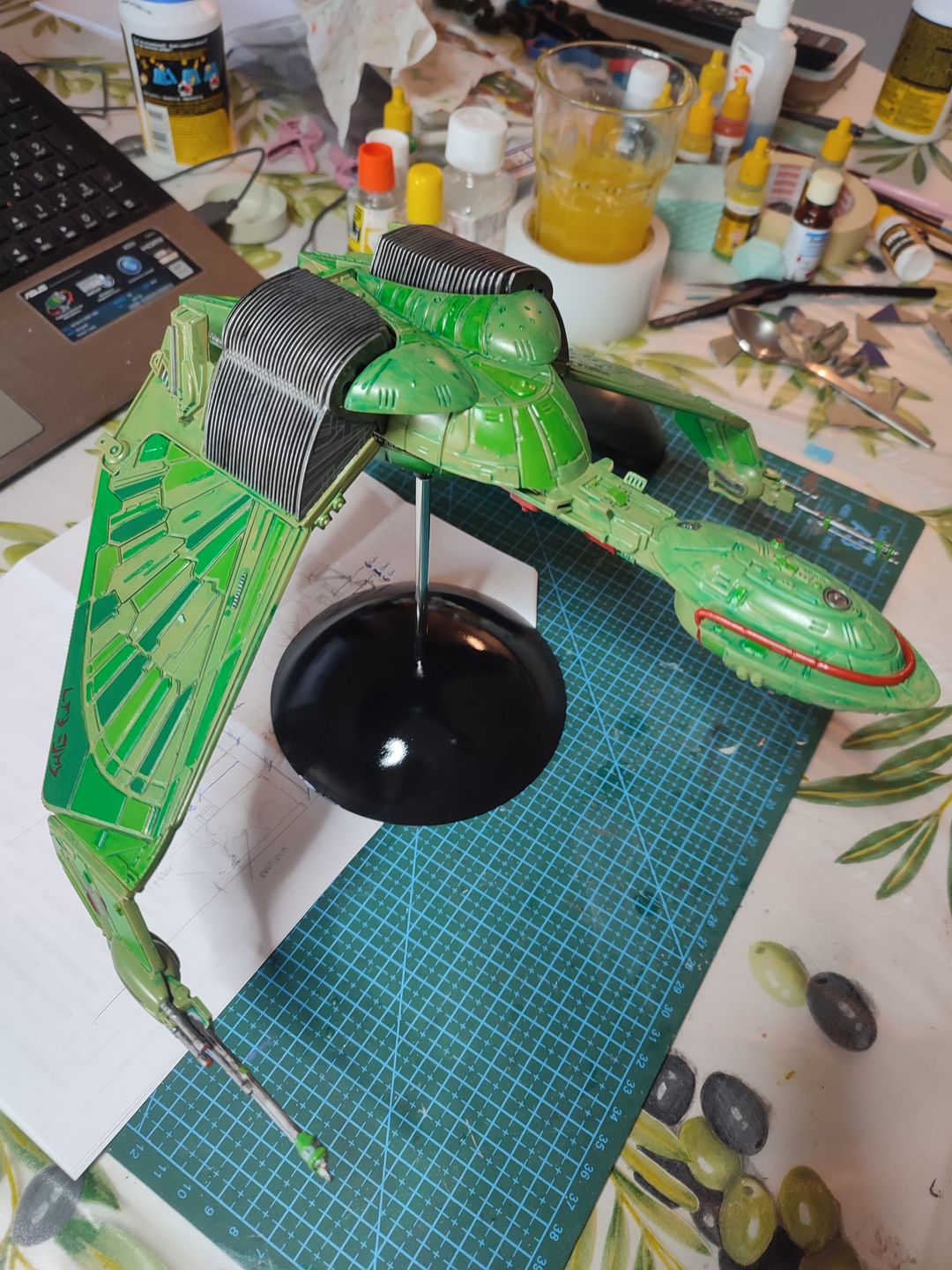 Klingon Bird of Prey AMT  No. 1400M scale 1:350