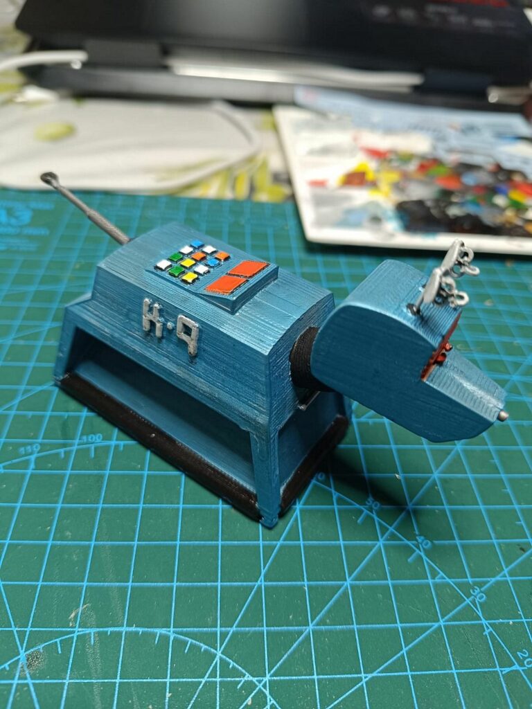 Printing and modeling K-9 from Doctor Who